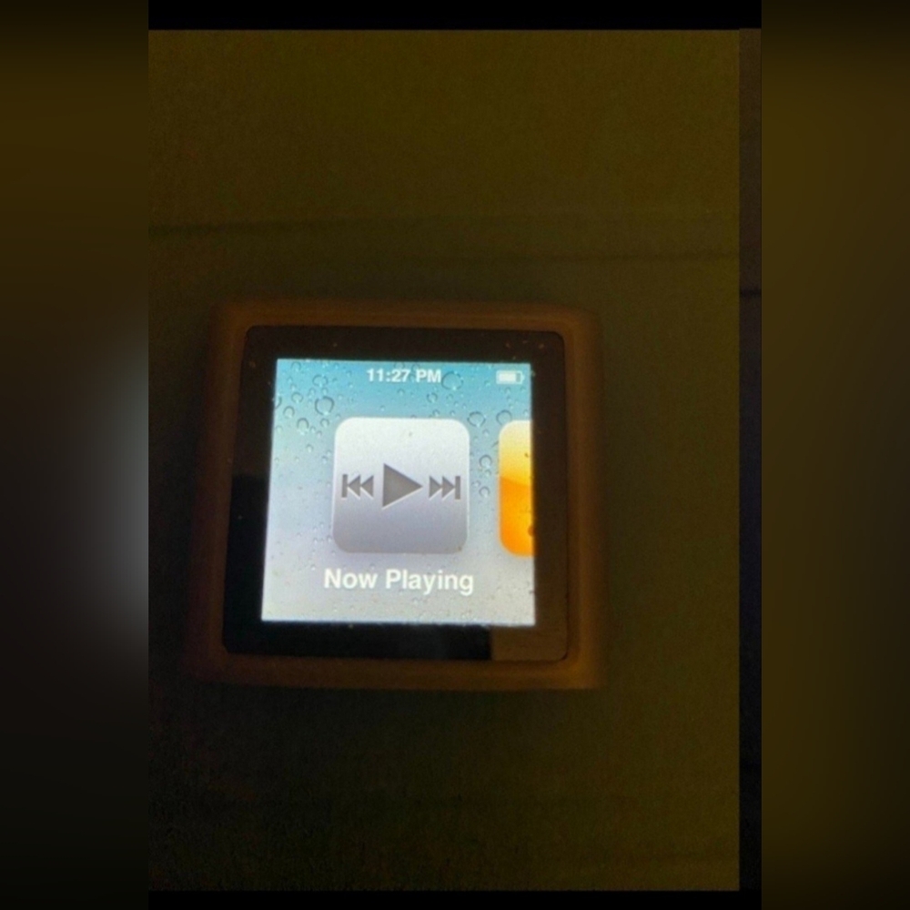 iPod Bundle - Picture 4 of 6